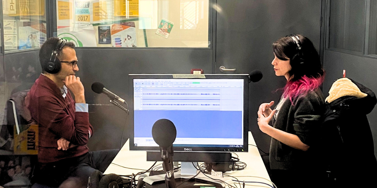 Giovanni Tallarico intervista Elodie Chabrol per il primo episodio del Podcast Inclusioni presso la radio FAN