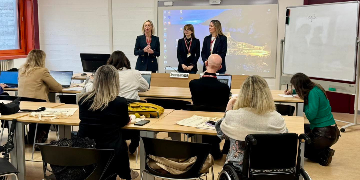 Chiara Battisti, Sidia Fiorato e Anja Meyer in cattedra per il messaggio di apertura del convegno