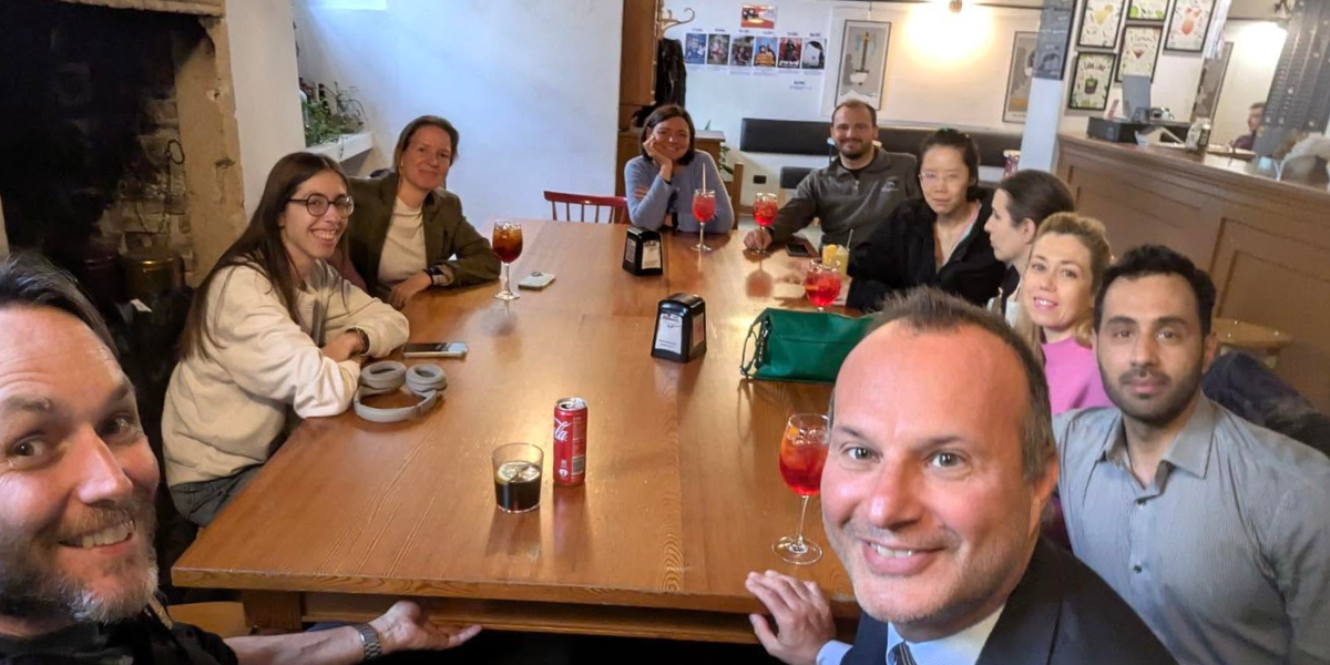 Partecipanti al Digital Spritz in un momento conviviale